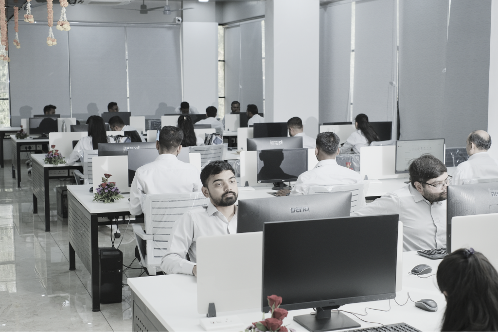 BigCloudy team working in the office